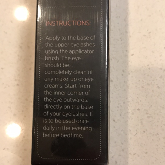 Essy Eyelash Serum - Picture 4 of 5